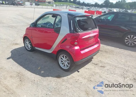 2010 Smart Fortwo Passion/Pure z USA, uszkodzony, nr VIN WMEEJ3BA6AK375375